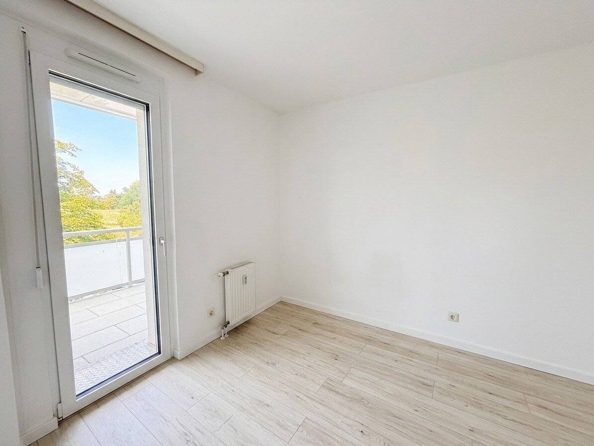 Compact 2-room apartment with sunny balcony - partly renovated!