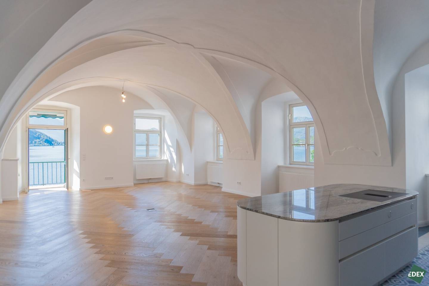 Unique living in the historic Kammerhof - Dream apartment in the center of Gmunden with breathtaking view