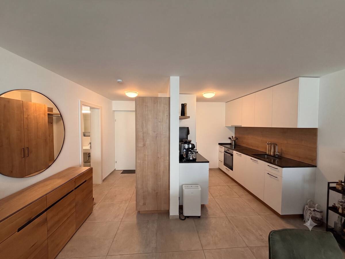 Bright Wohnung with balcony and underground parking