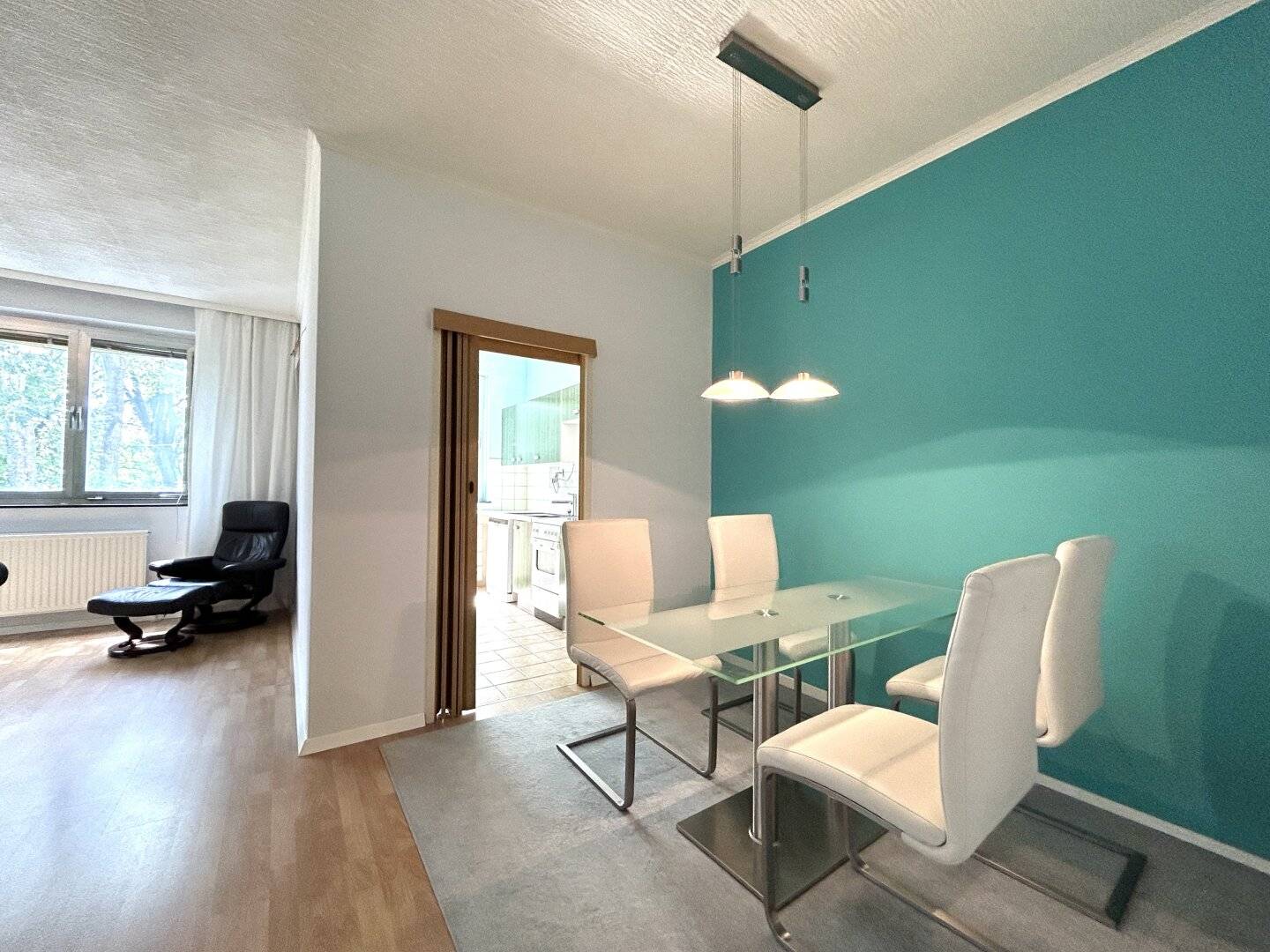 Blick ins Grüne! 3-Zimmer-Wohnung mit Loggia in der Thermenregion Bad Vöslau!
