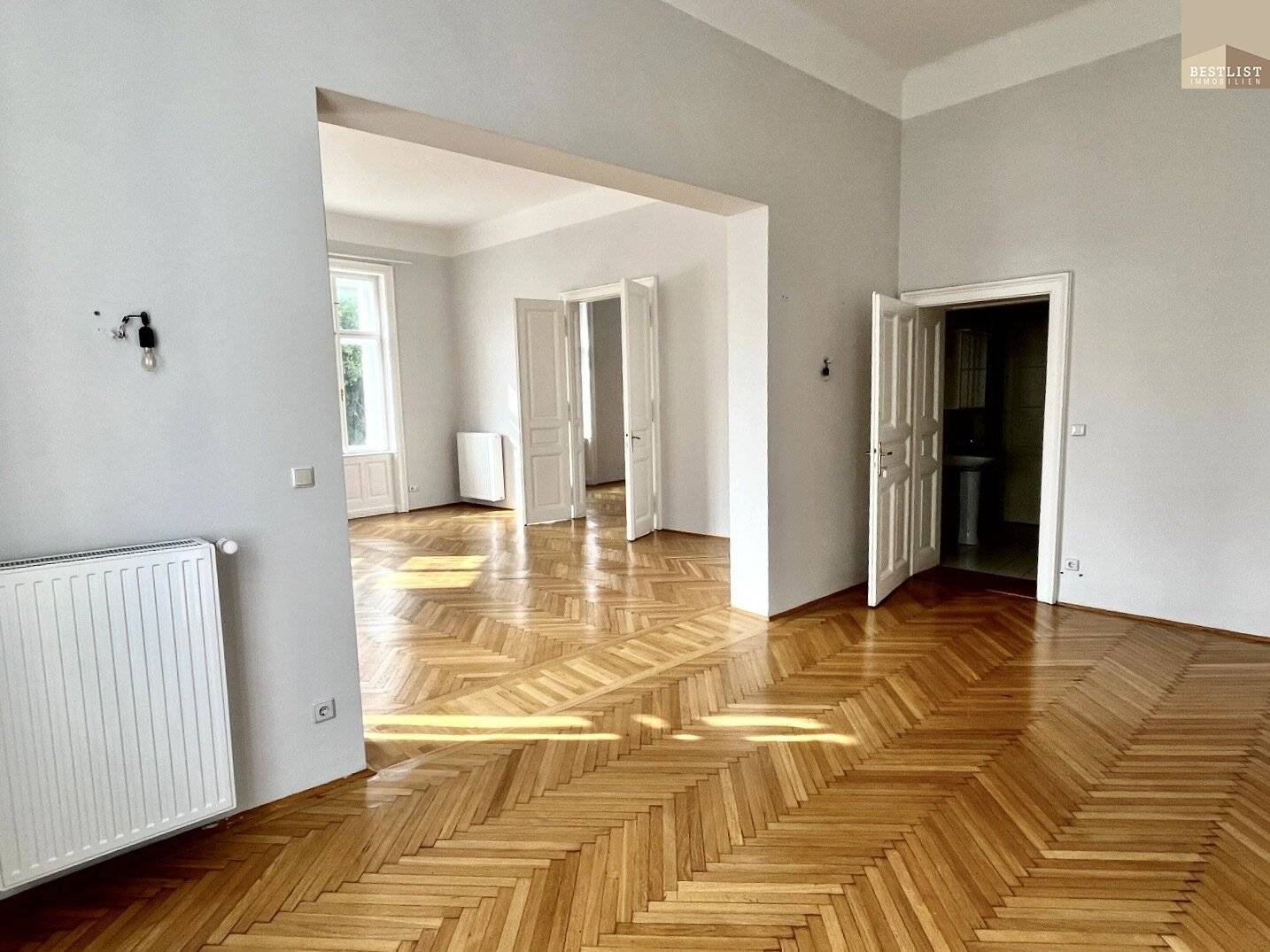 Period style old building! Beautiful office or medical practice spaces of approx. 238 m² in Baden's prime location