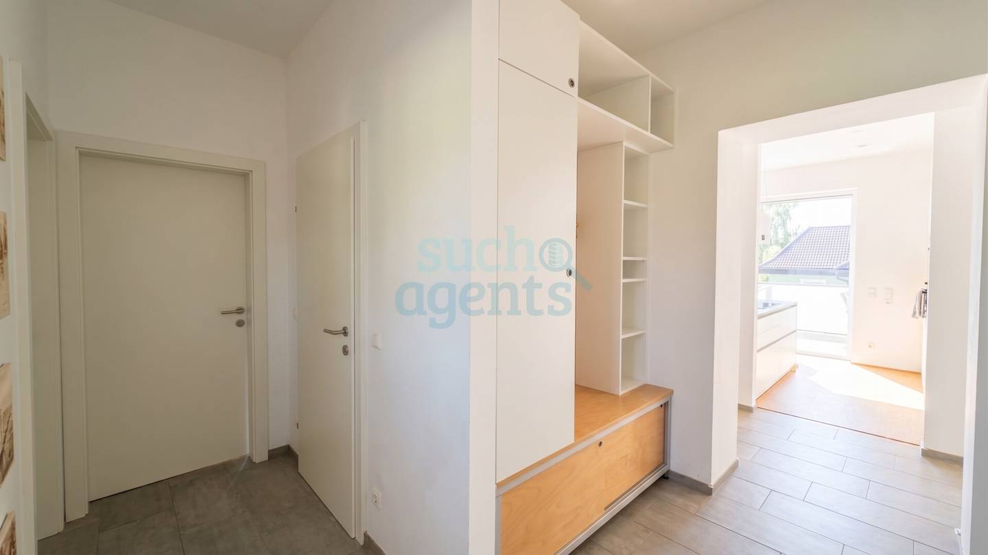 Kernsanierte Wohnung mit großem Südbalkon