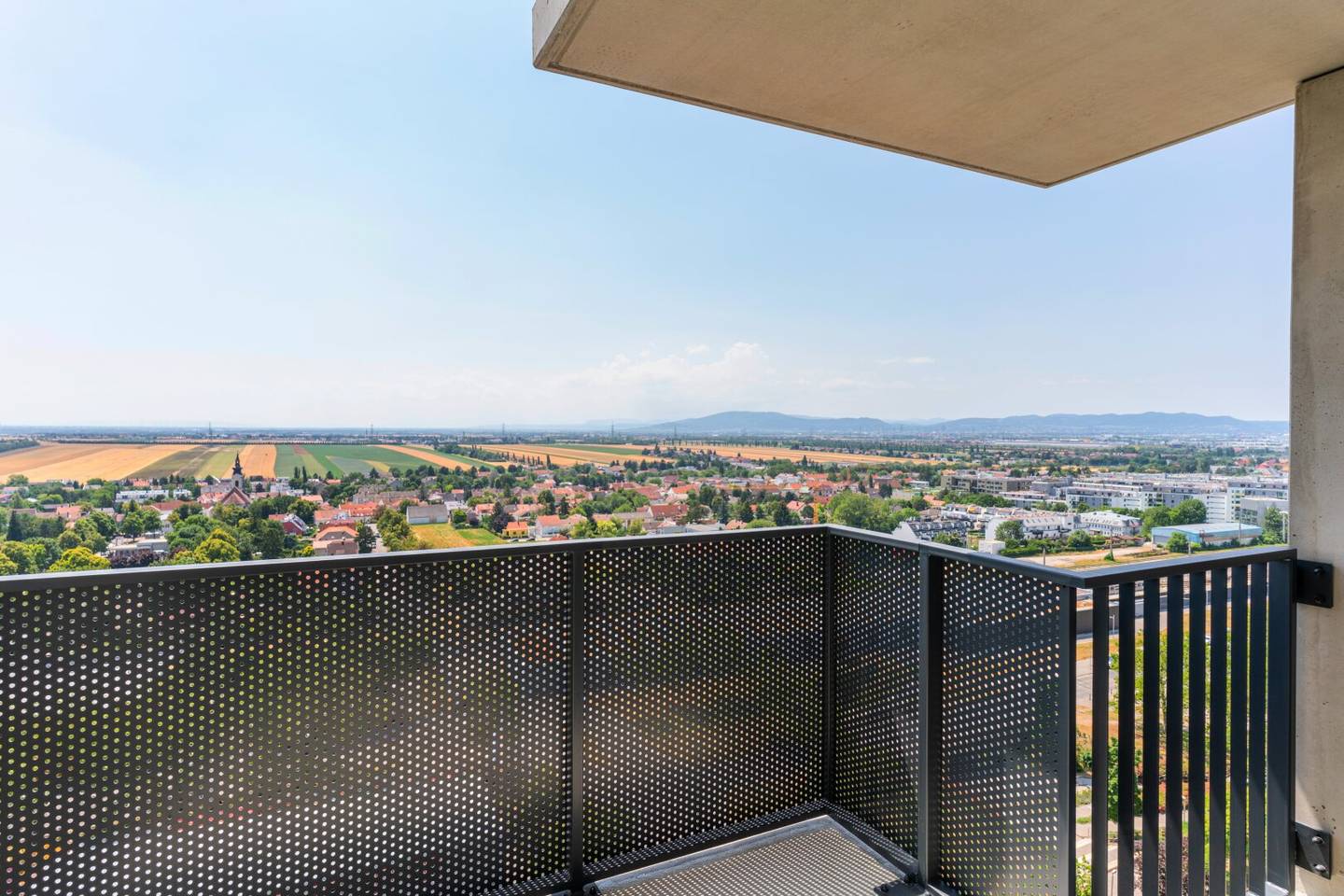 Modernes Serviced Apartment im TABA Tower Oberlaa mit südseitigem Balkon! Attraktive Investmentmöglichkeit im aufstrebenden Stadtentwicklungsgebiet Oberlaa!