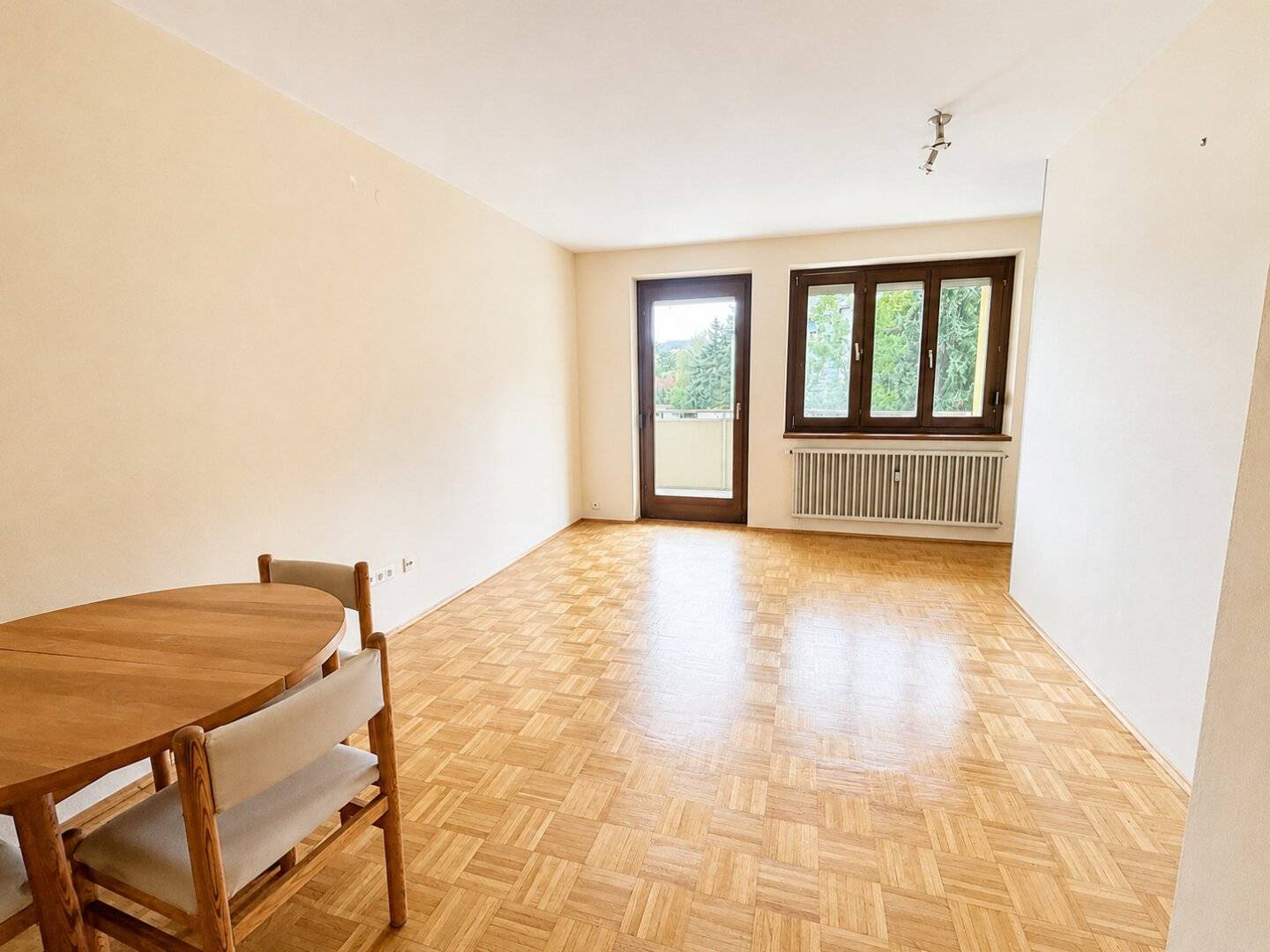 Perfekt geschnittene 1-Zimmer-Wohnung mit separater Küche und Loggia
