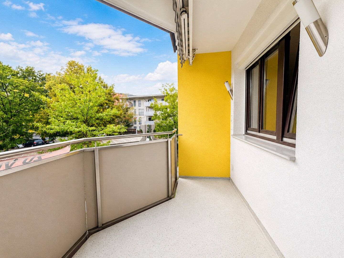 Perfekt geschnittene 1-Zimmer-Wohnung mit separater Küche und Loggia