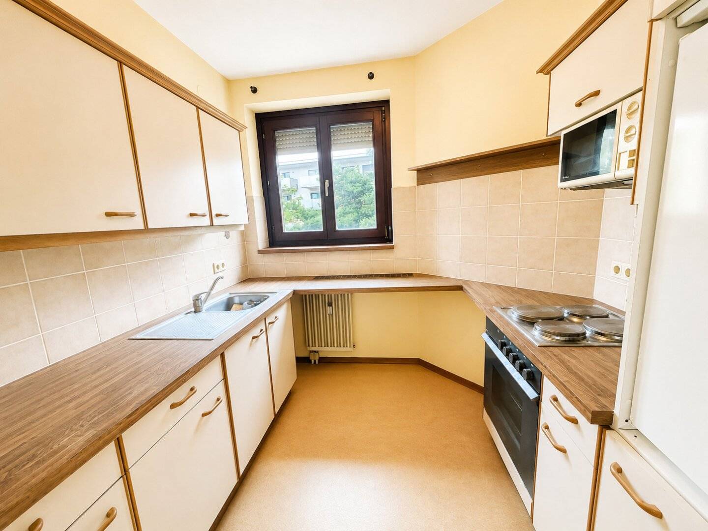 Perfekt geschnittene 1-Zimmer-Wohnung mit separater Küche und Loggia