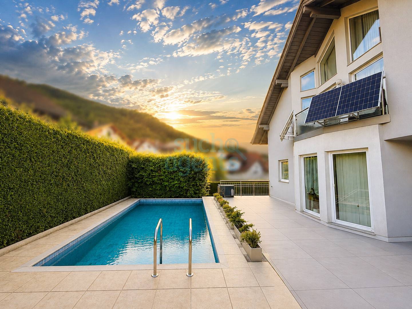 Family apartment with pool and Traunstein view