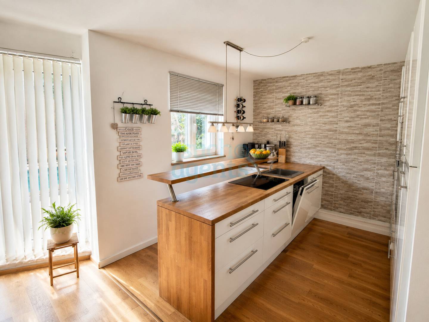 Family apartment with pool and Traunstein view