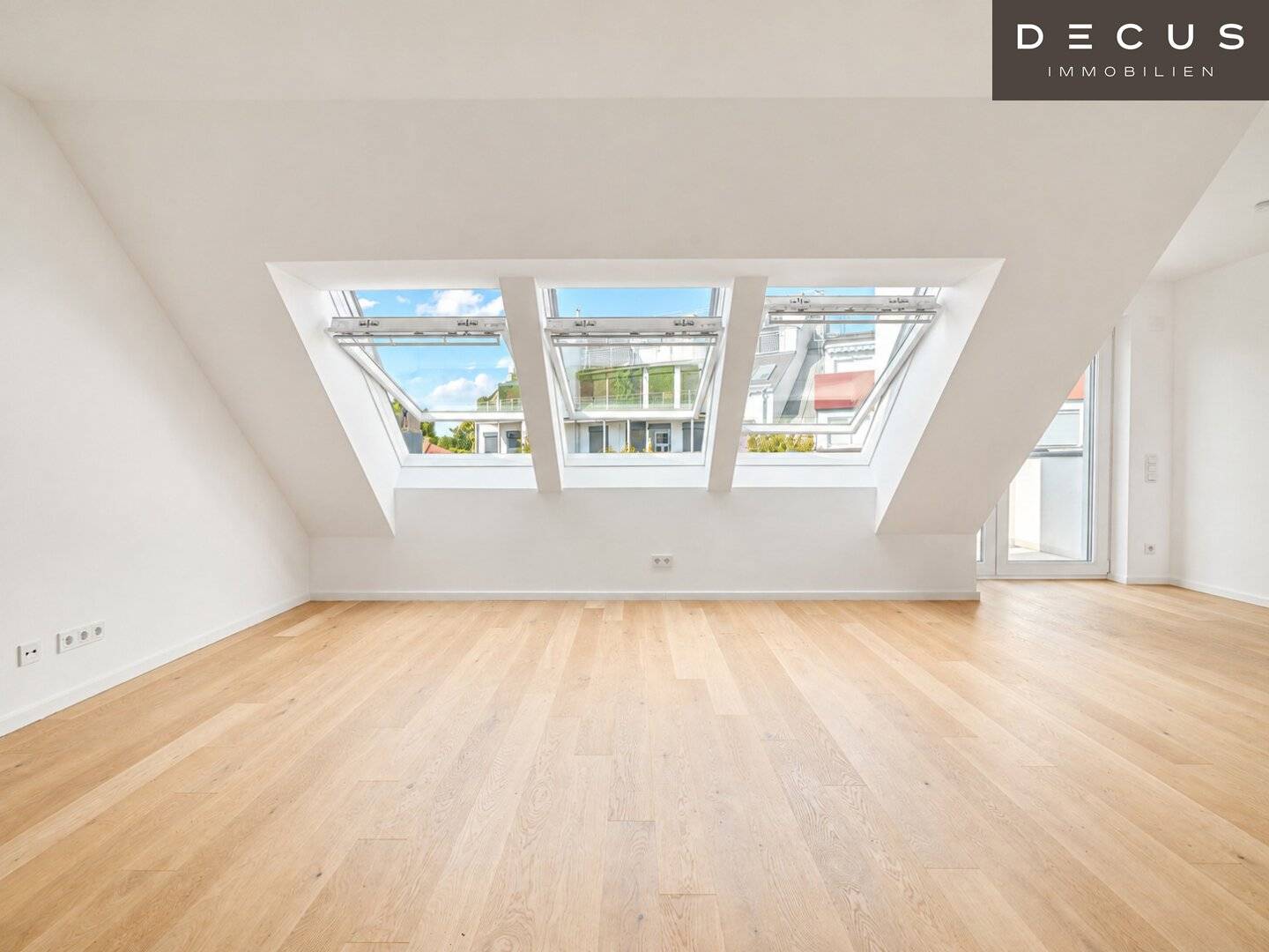 INVESTOR | FIRST OCCUPANCY IN STAMMERSDORF | 3-ROOM ATTIC APARTMENT | TERRACE, AIR CONDITIONING AND FITTED KITCHEN