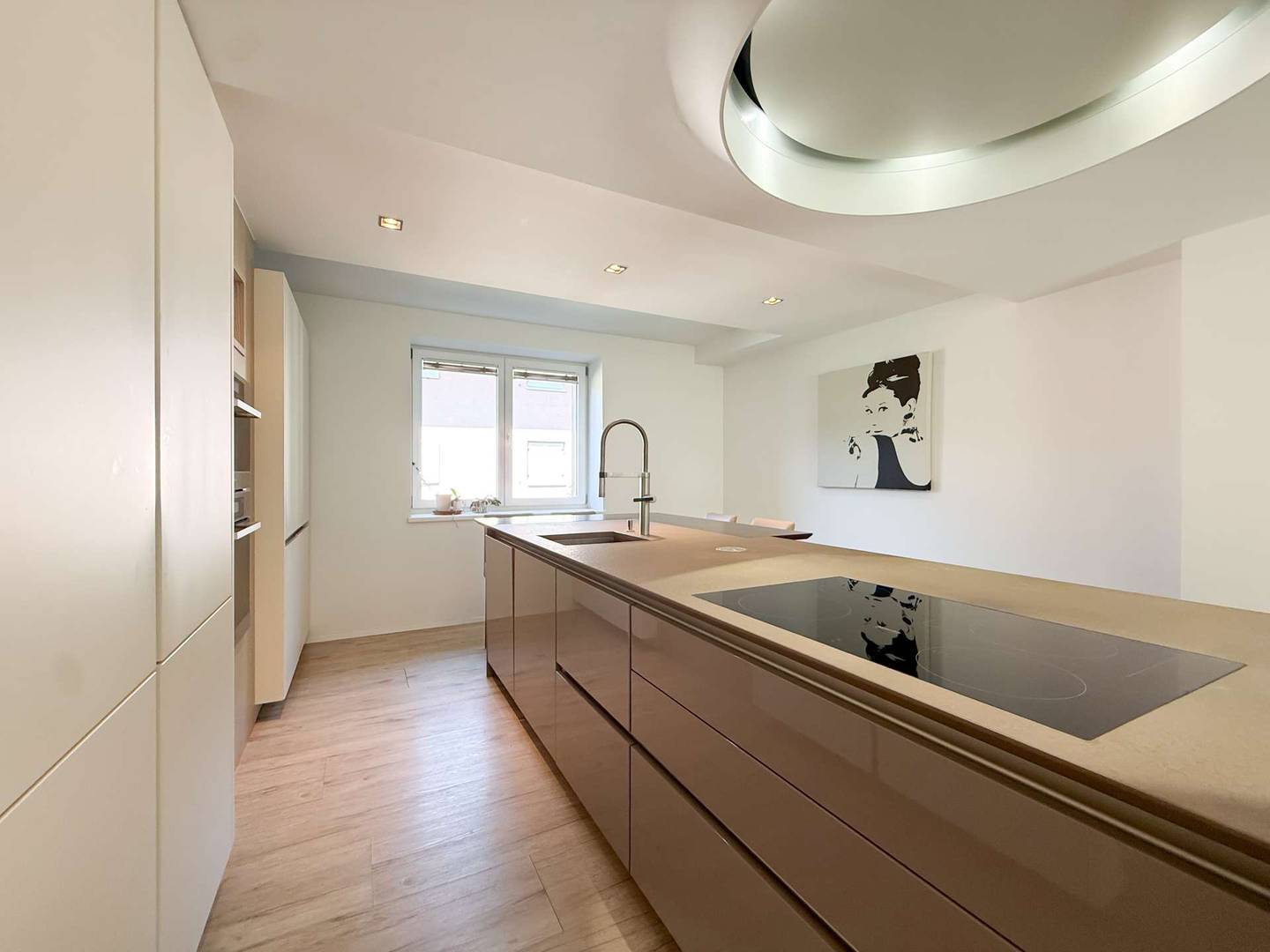 Ruhig gelegene Wohnung mit Privatgarten und Carport