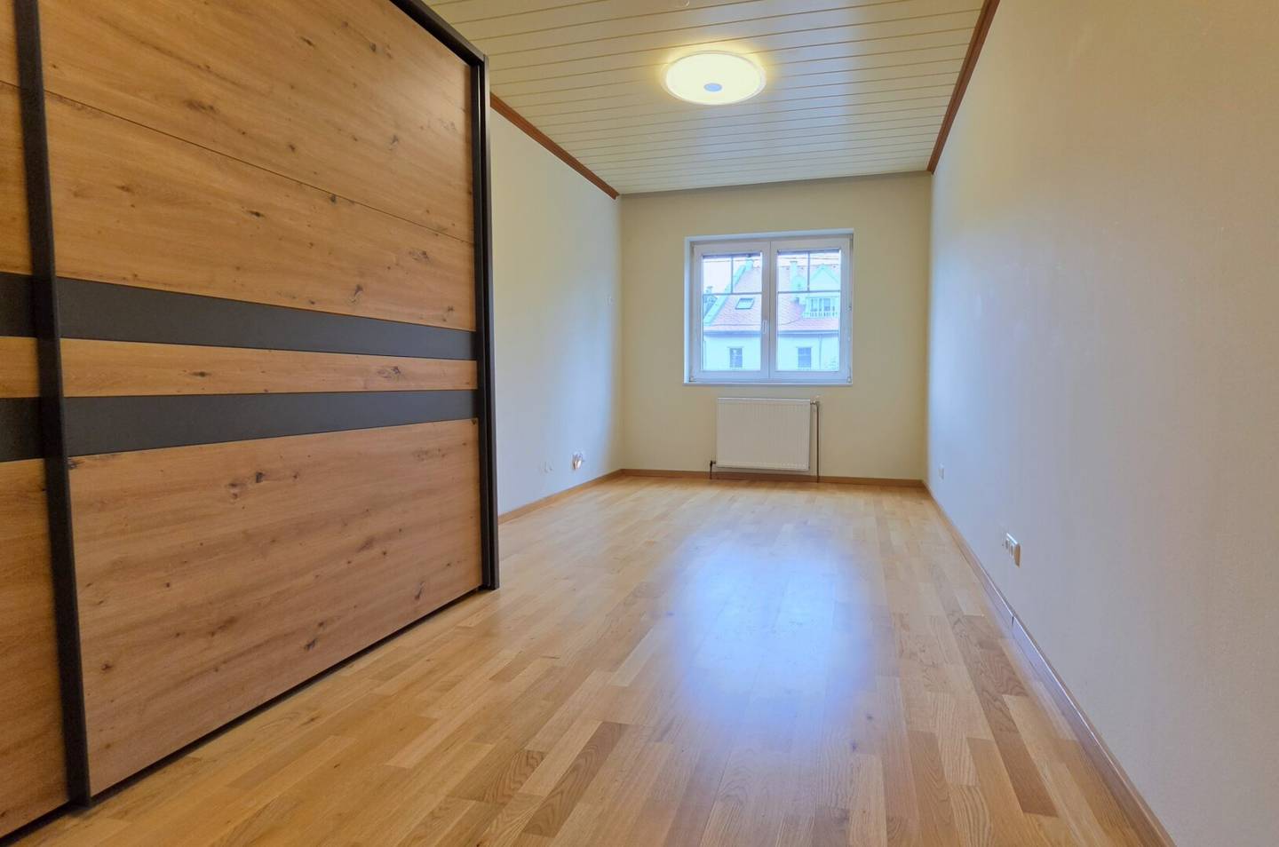 Moderne Neubauwohnung | 2 Zimmer | Süd-Loggia | Klimaanlage | Garage inklusive