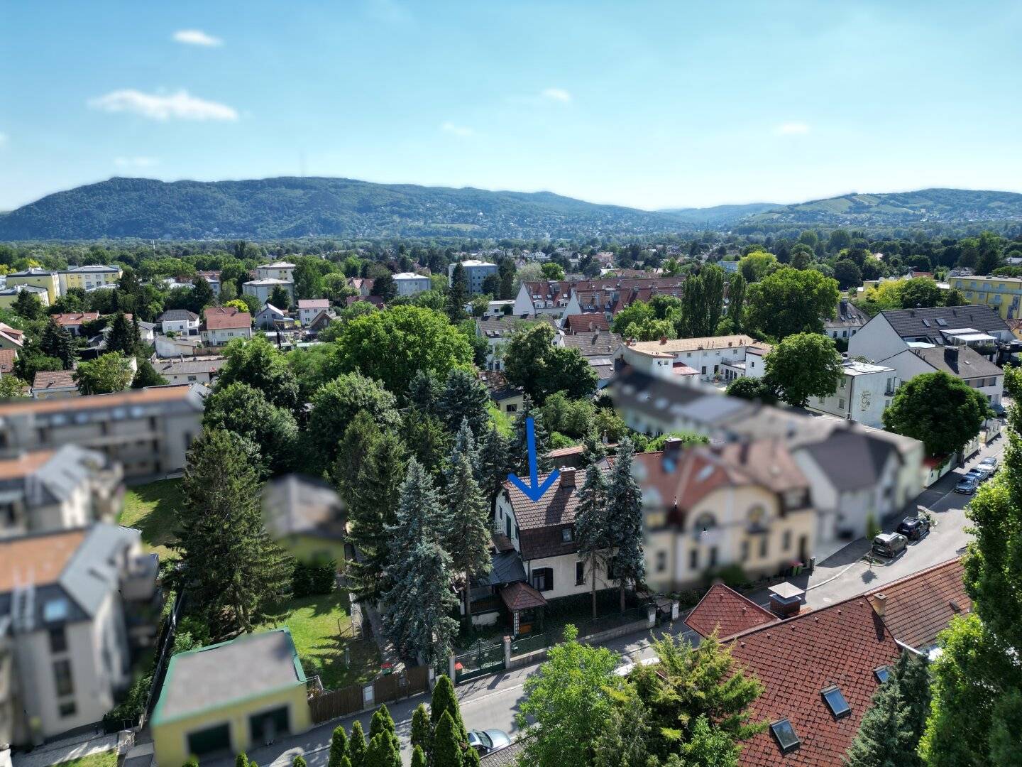 Einfamilienhaus mit Einliegerwohung auf parkähnlichem Eigengrund