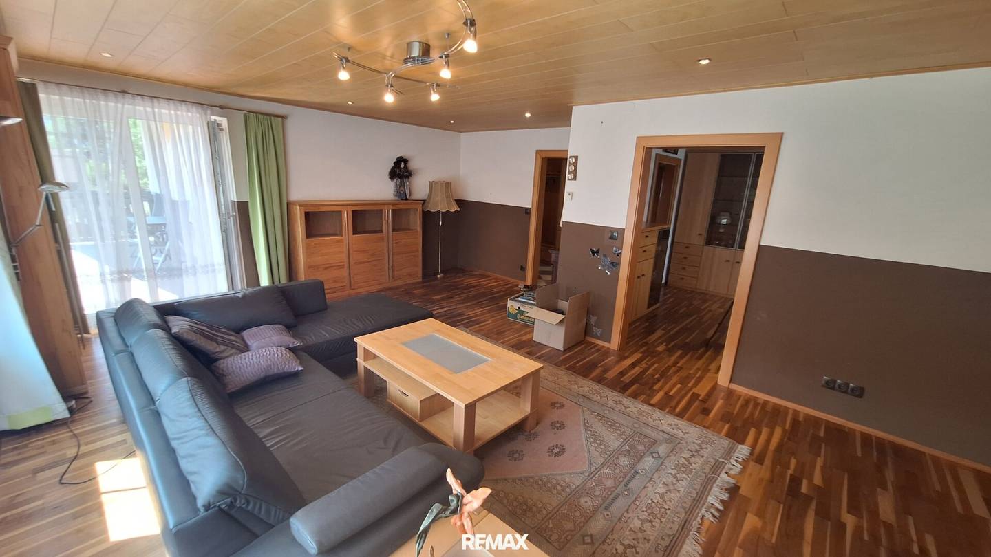 Wohnhaus mit Pool, Balkon und vielseitigen Nutzungsmöglichkeiten in St. Veit an der Gölsen