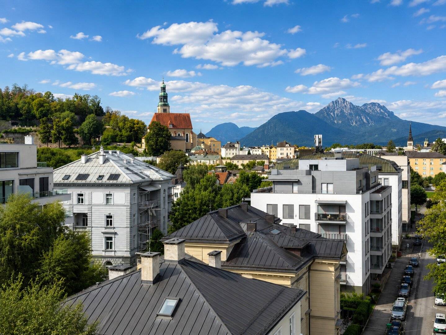 Above the Roofs of Salzburg – Exclusive Penthouse with Panoramic and Mountain Views