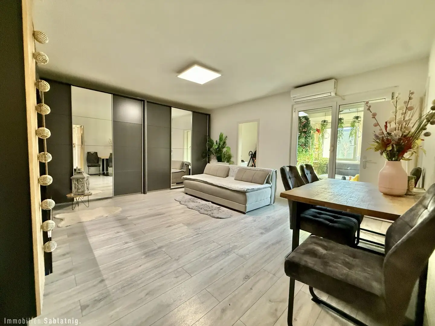 MODERNE 4-ZIMMER-WOHNUNG mit Loggia & 2 Bädern in Groß-Enzersdorf – Top Lage!