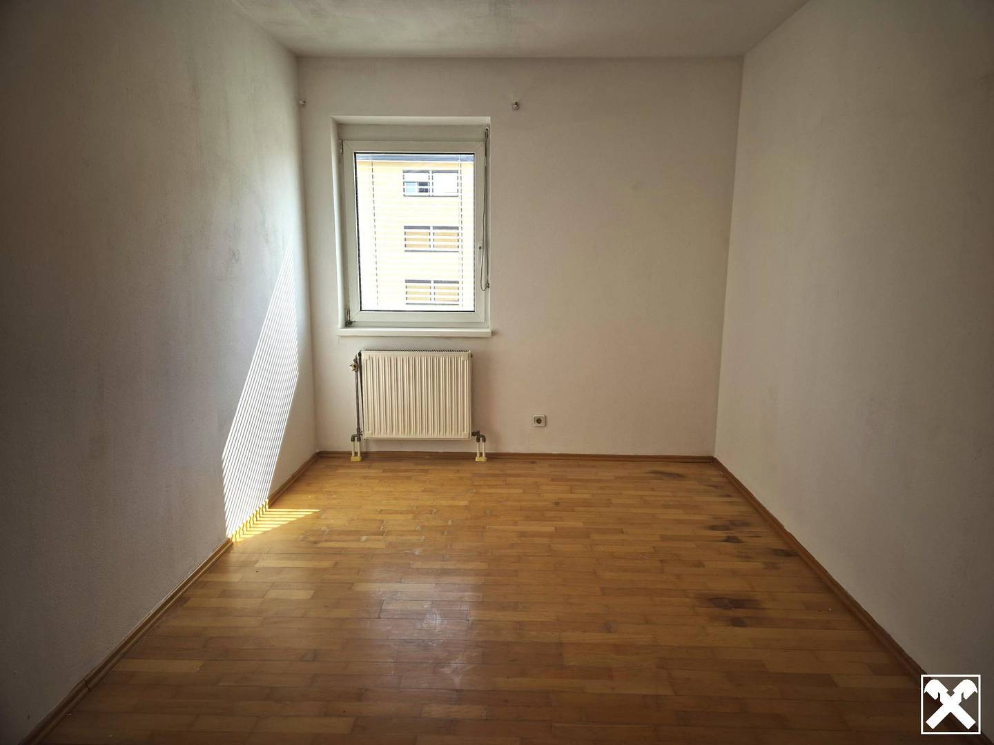 Lichtdurchflutete Wohnung mit Loggia in zentraler Lage