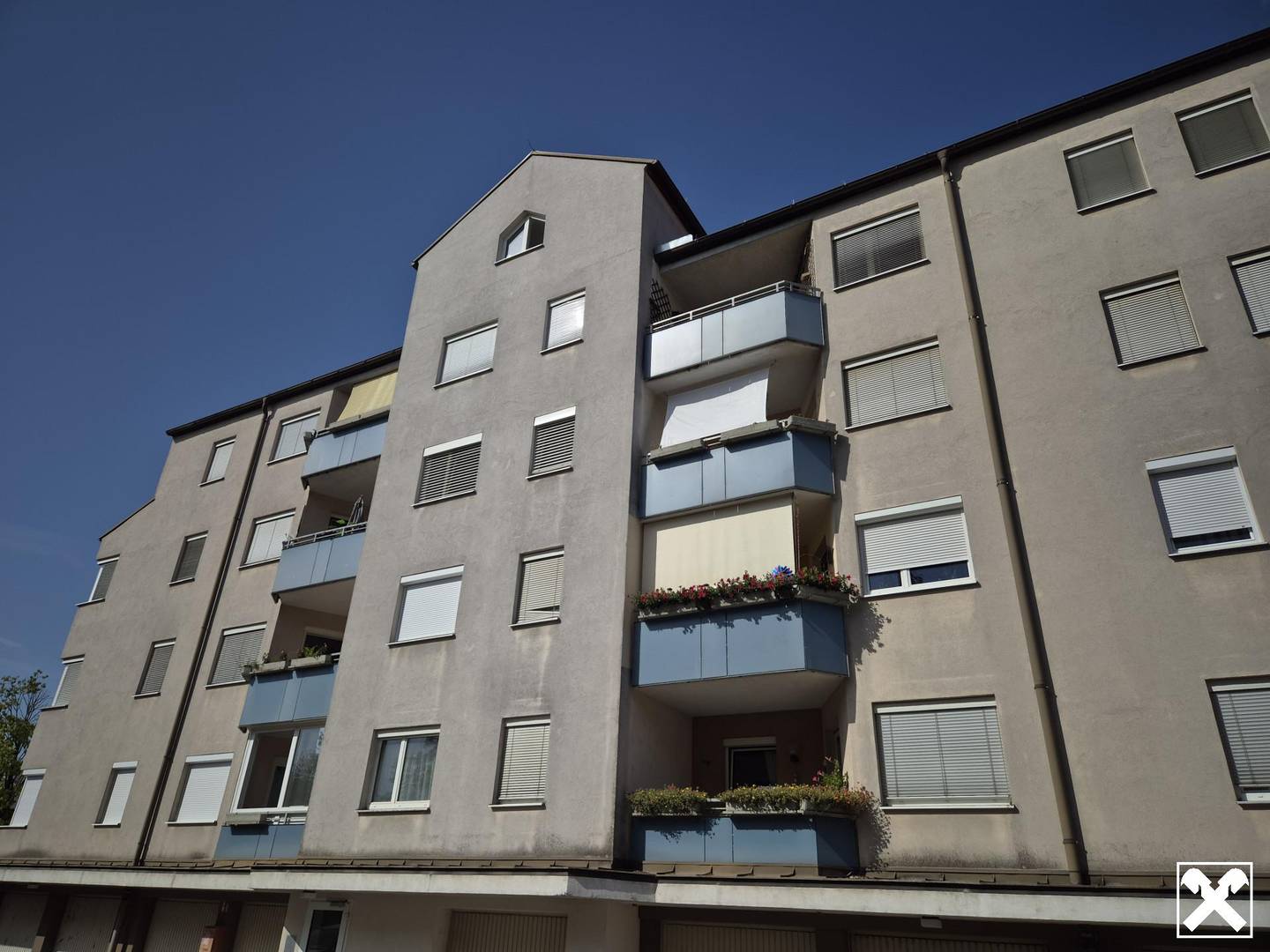 Lichtdurchflutete Wohnung mit Loggia in zentraler Lage