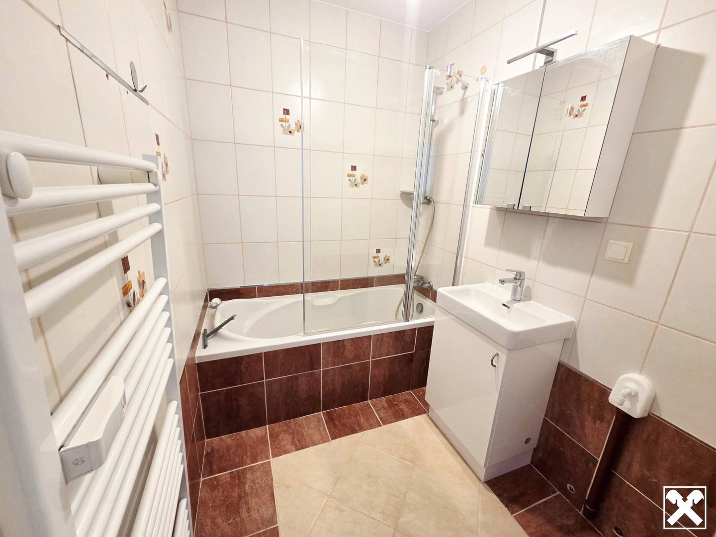 Neu sanierte Wohnung mit Loggia und Parkplatz