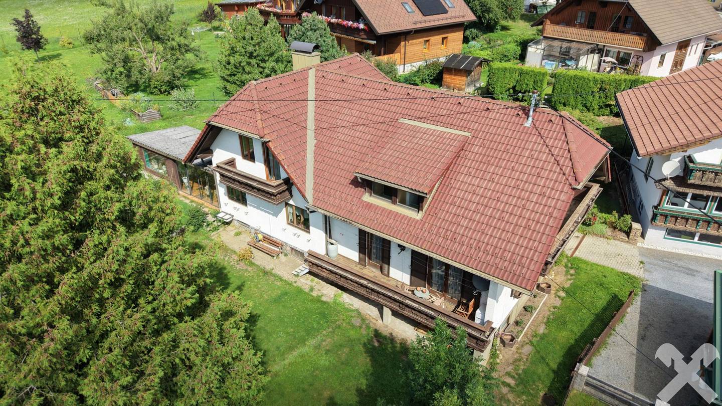 Familienwohnung mit Wintergarten und Garage