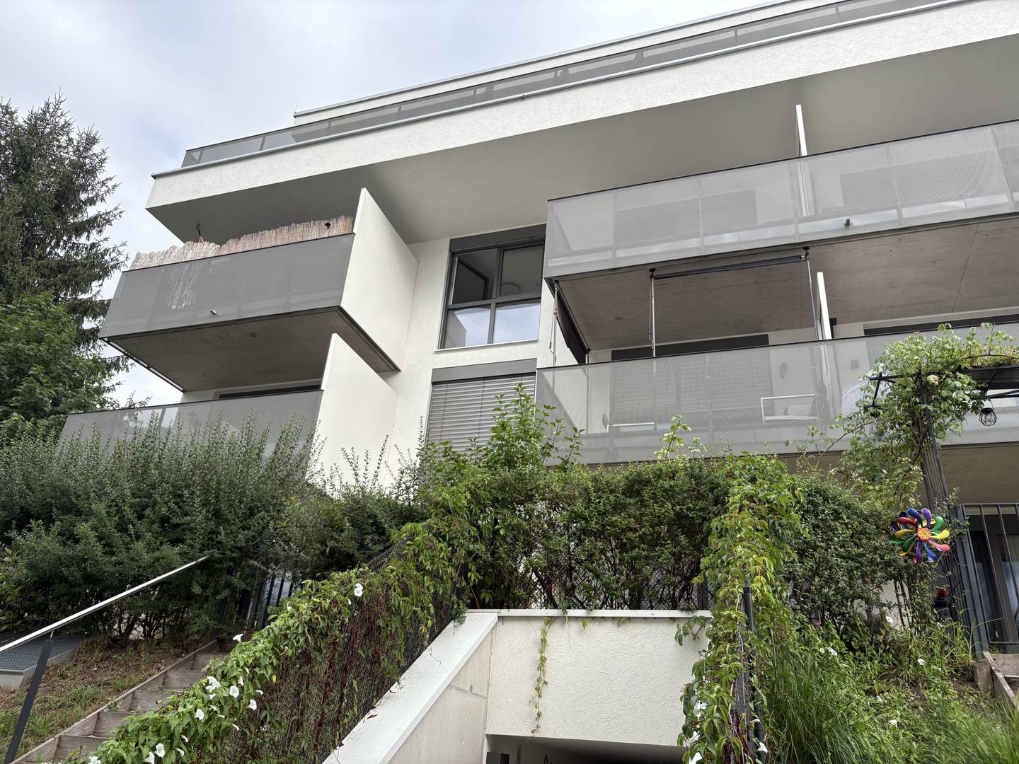 Modern apartment with sunny balcony and underground parking Wohnung
