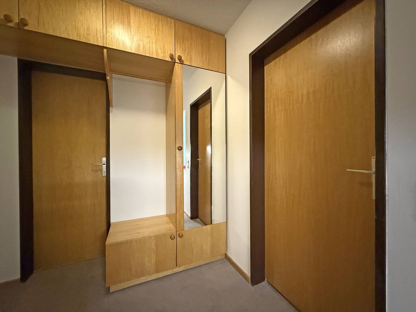 Helle Wohnung mit großer Südwestloggia innenstadtnah