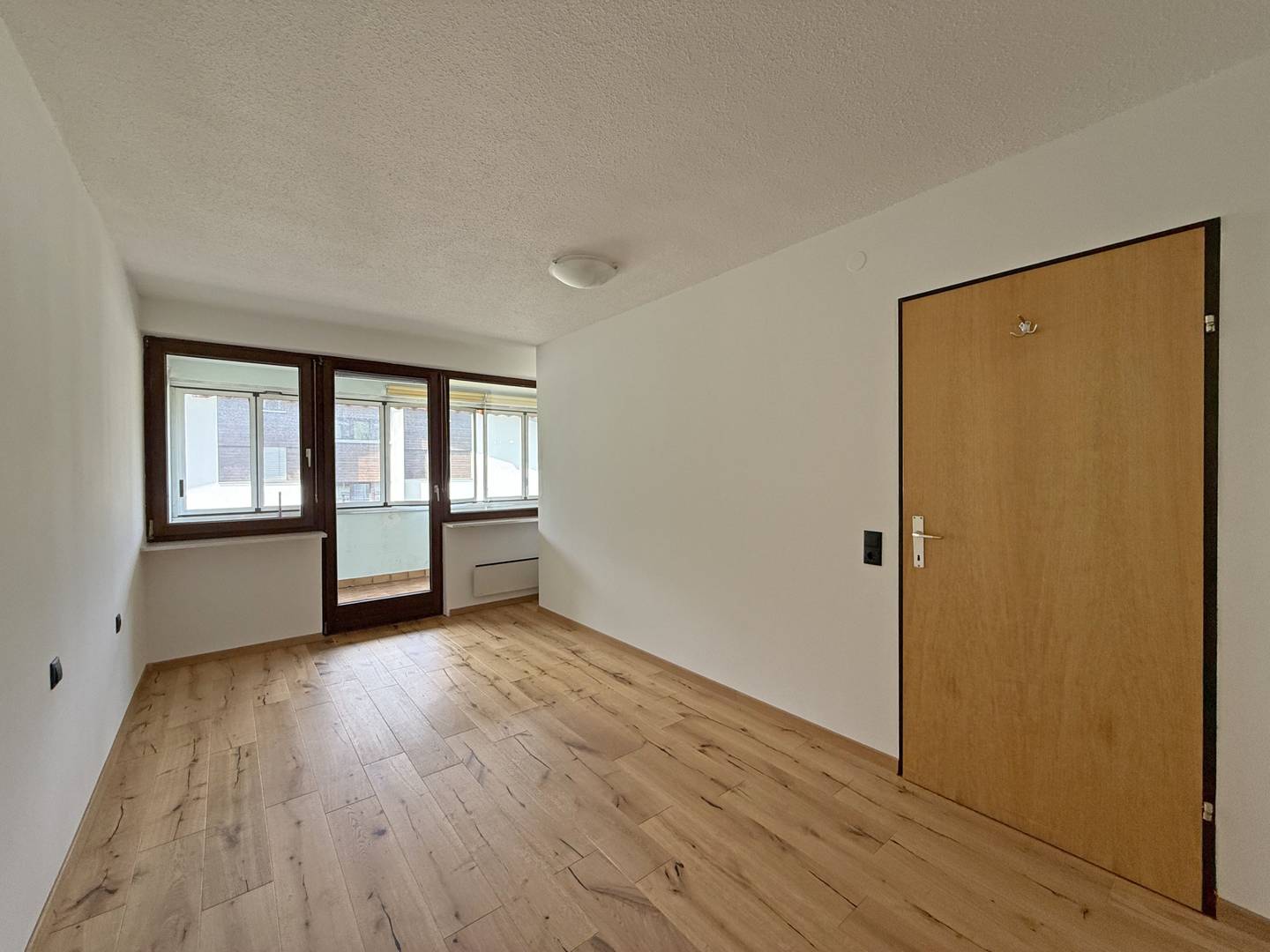 Helle Wohnung mit großer Südwestloggia innenstadtnah