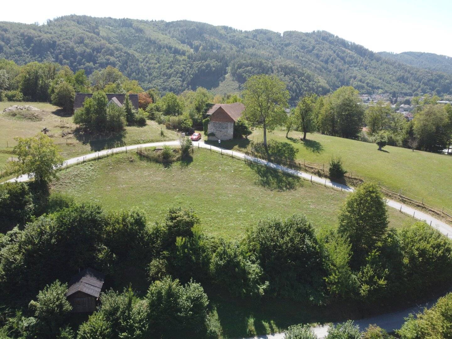 Building plot in elevated, sunny location