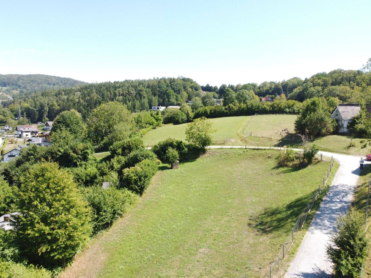 Building plot in elevated, sunny location