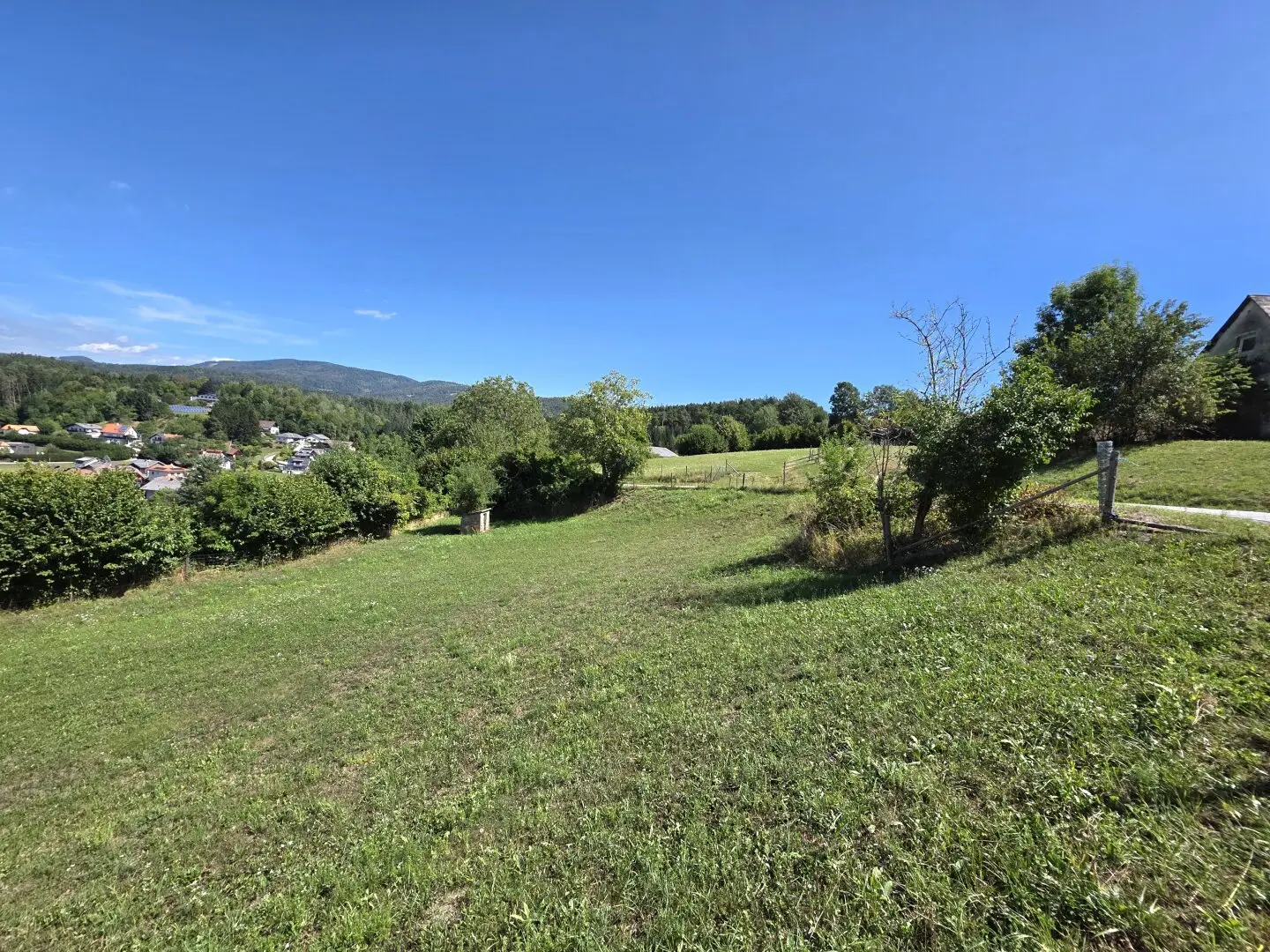 Baugrundstück in erhöhter, sonniger Lage!