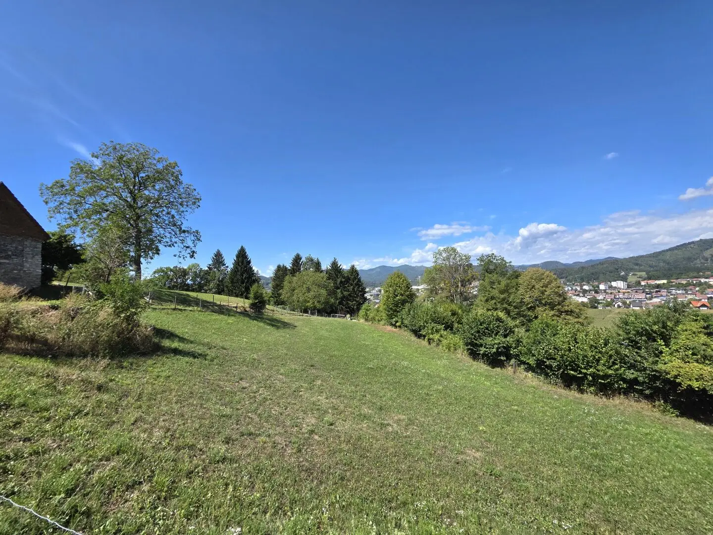 Baugrundstück in erhöhter, sonniger Lage!
