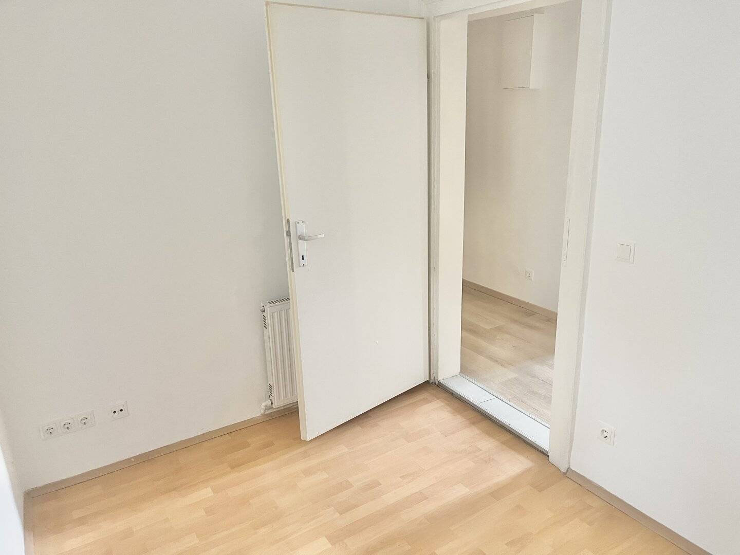 Open-ended 3-room apartment on the 1st floor - near Matzleinsdorfer Platz