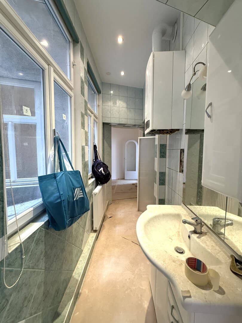Very extraordinary period apartment on Mariahilfer Straße