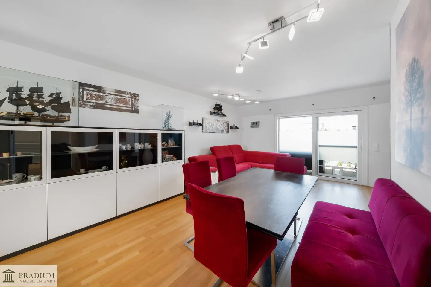 Neubau-Komfort pur: 108 m² Dachgeschoßwohnung mit Top-Ausstattung und mit Sonnenterrasse im 23. Bezirk