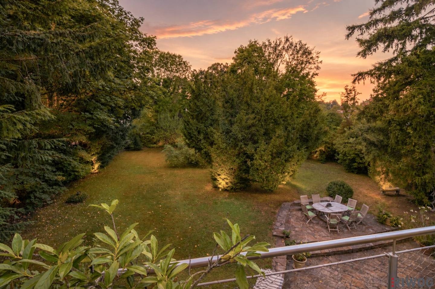 Elegant house in prime location, very large plot, 1130 Vienna