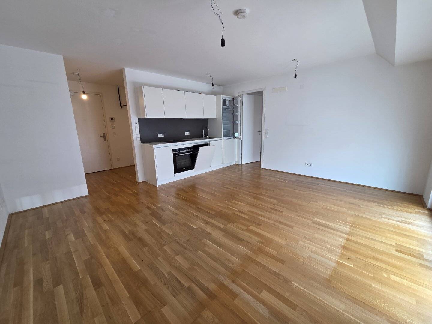 TERRASSENWOHNUNG - RUHELAGE - 2 Zimmer - IHR NEUES ZUHAUSE!!