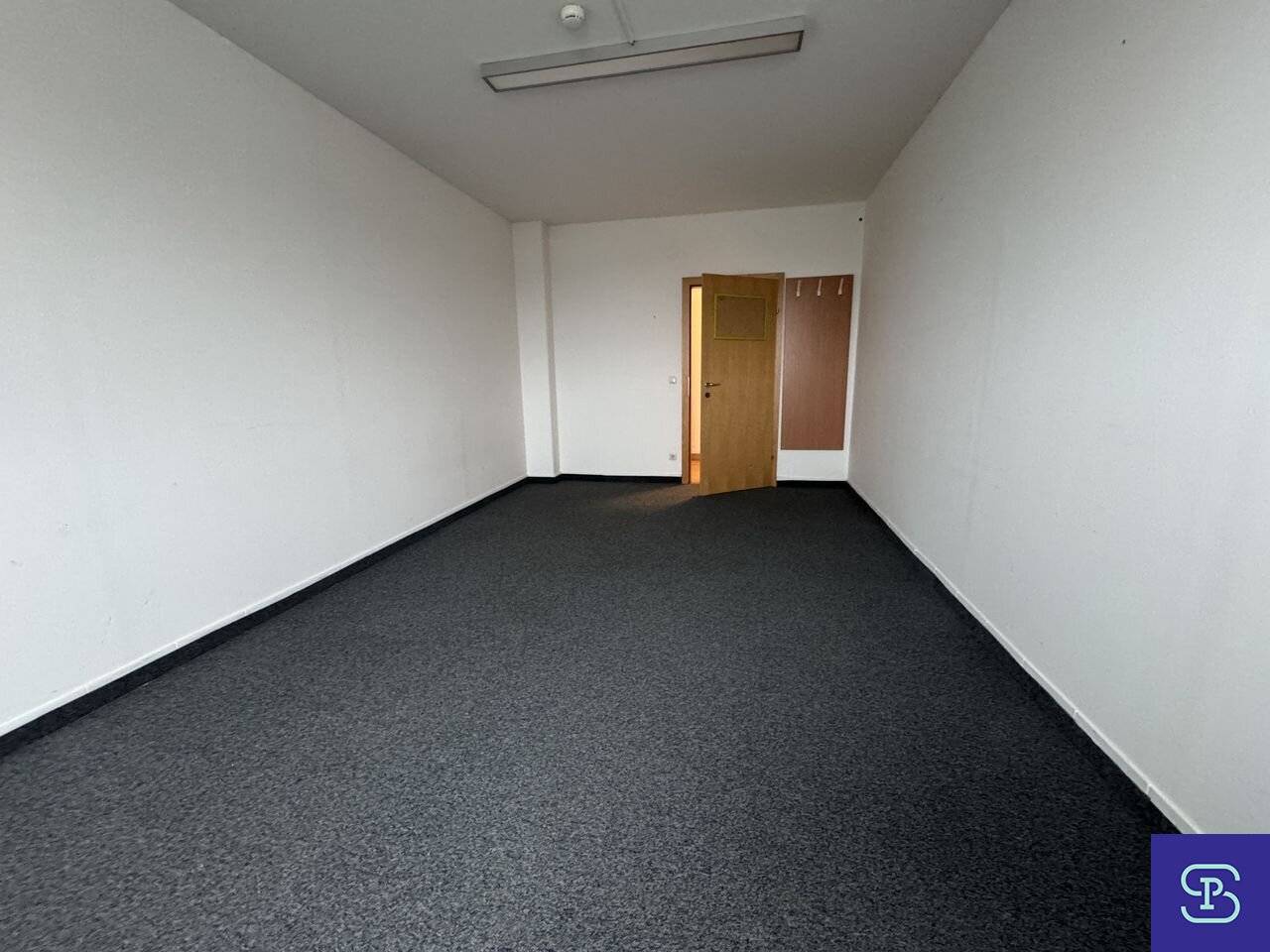 Wagramer Straße: Preiswerte 20 - 125m² Büroeinheiten Nähe U1 Aderklaaer Straße - 1220 Wien
