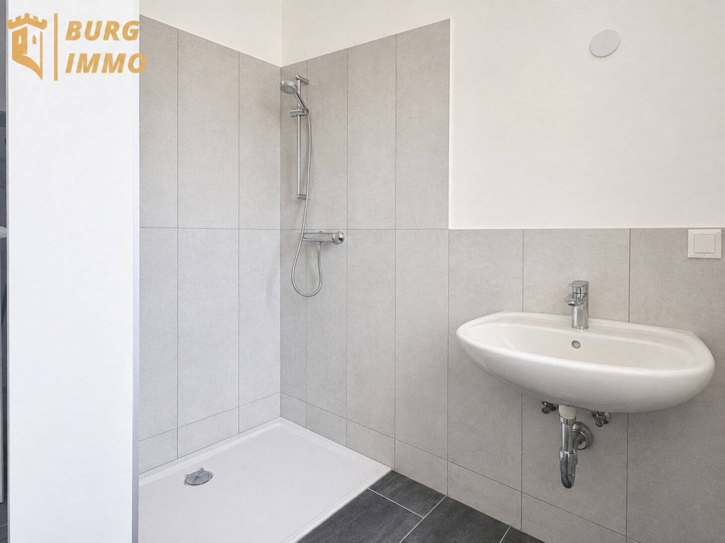 Einziehen und wohlfühlen: Helle 2,5-Zimmer-Wohnung in zentraler Lage