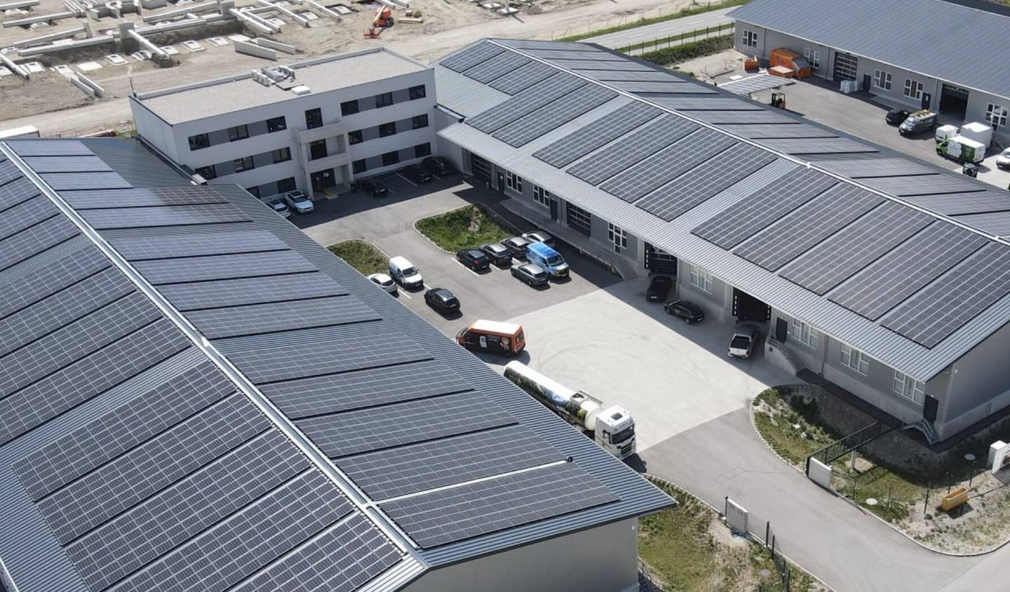 Moderne Lagerhalle | ca. 741 m² | LKW-Rampe &amp; Rolltore | A2-Nähe Kottingbrunn