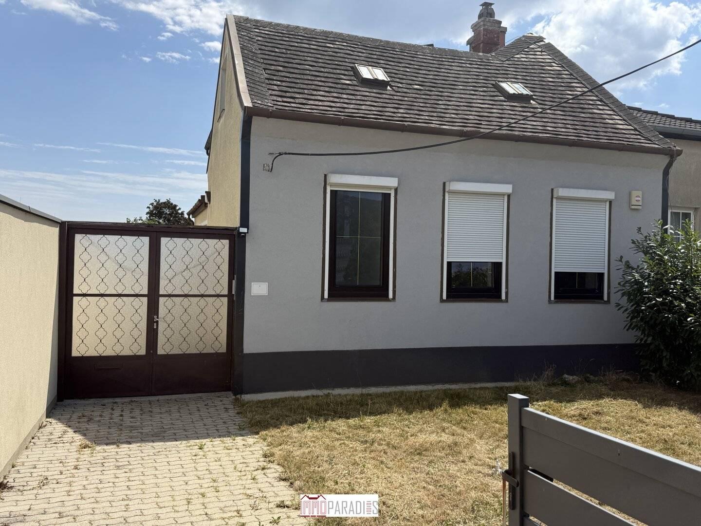 Wohnhaus mit drei Wohneinheiten auf großem Grundstück in Baden