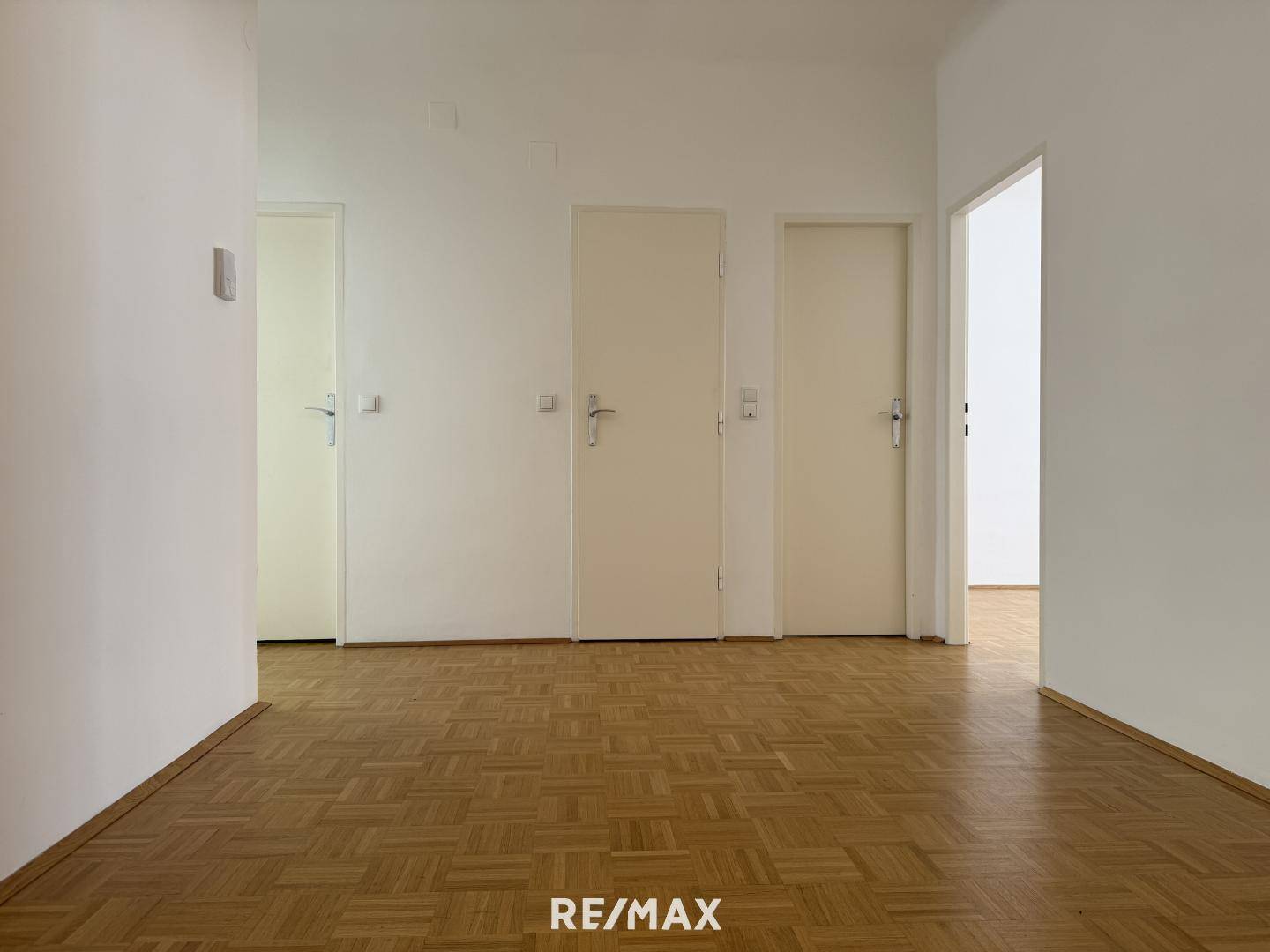 Helle Wohnung mit vier separat begehbaren Zimmern und Lift