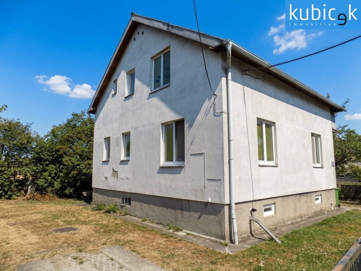 Rarity at the Mühlwasser with existing old building