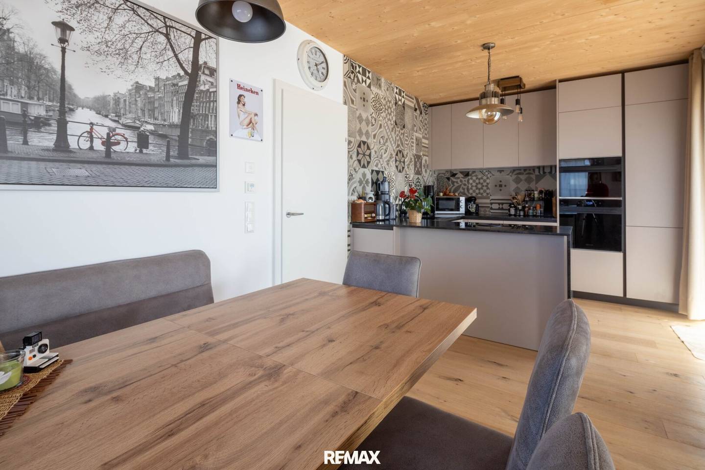 Open House am Sa. den 29. August 2026 von 10-12 Uhr - ein kleines Haus mit großen Möglichkeiten - Verkauf mit DAVE!