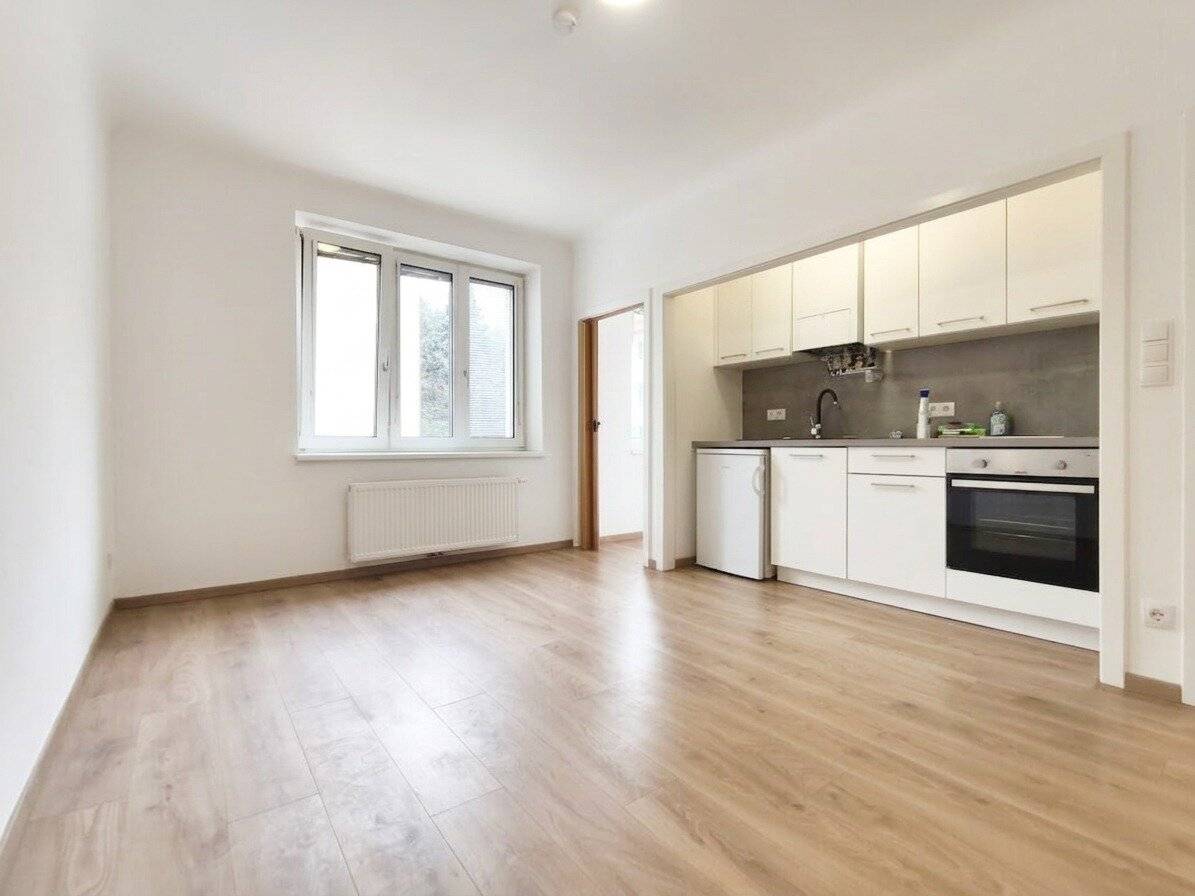 Charming 1.5-room apartment in Klosterneuburg, renovated, kitchen included and ideal location near the train station