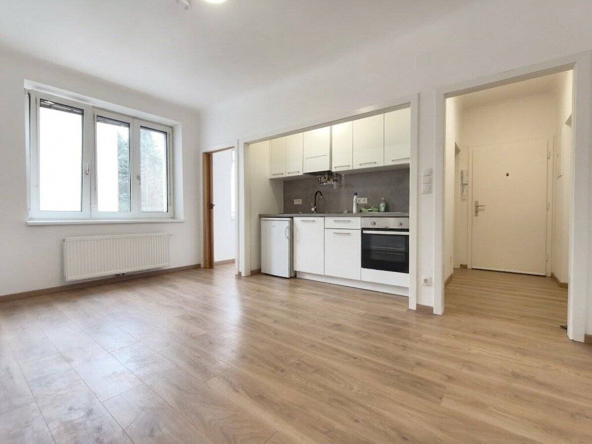 Charming 1.5-room apartment in Klosterneuburg, renovated, kitchen included and ideal location near the train station