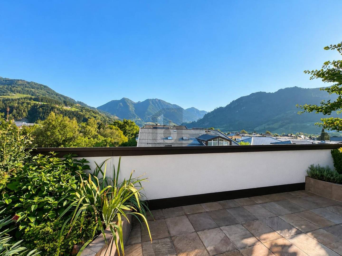 Dachgeschosswohnung mit Panoramablick und großer Terrasse