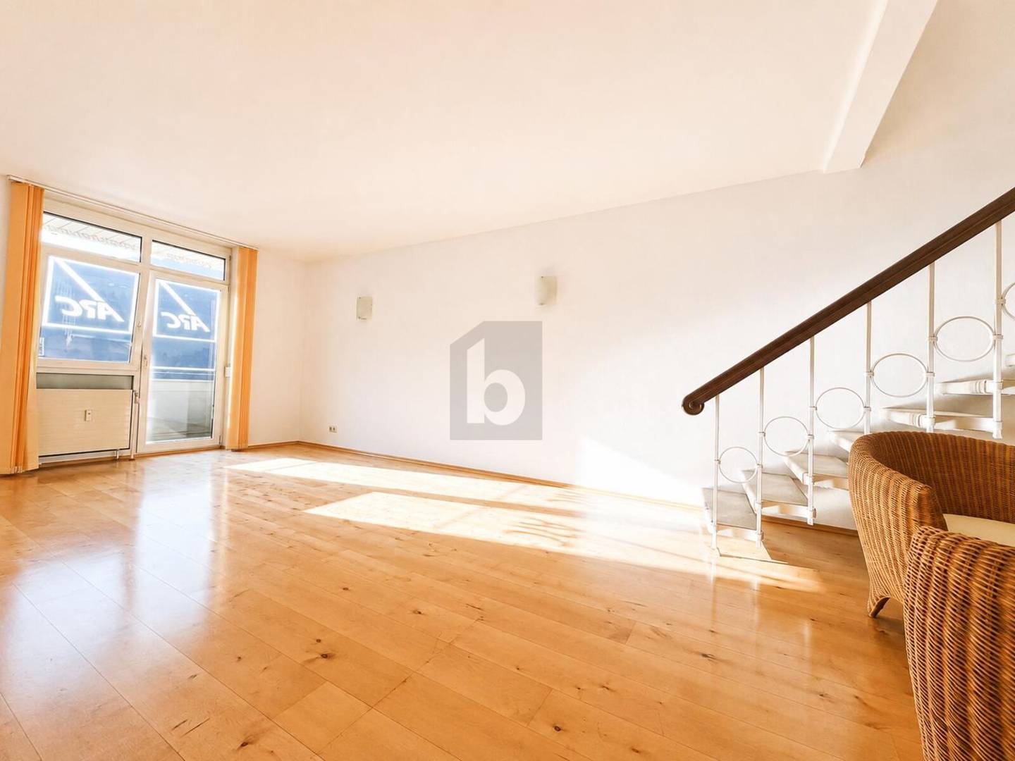 Dachgeschosswohnung mit Panoramablick und großer Terrasse