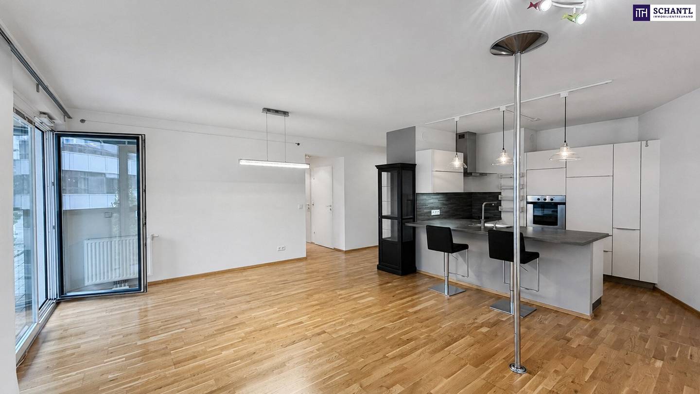 Spacious 3-room apartment with 15 m² veranda – ideal for couples, families or a shared flat