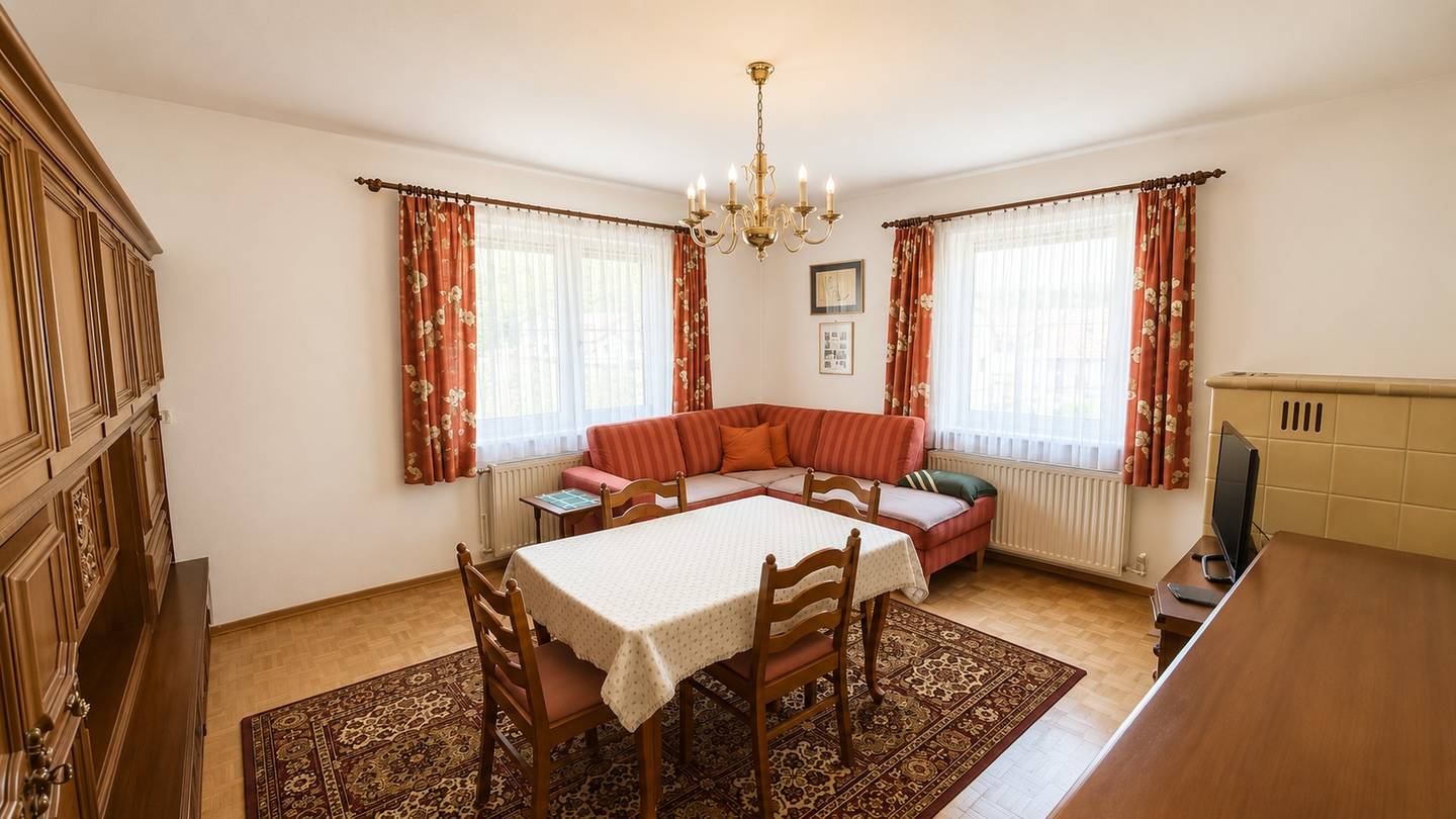 Möblierte Altbauwohnung mit großem Garten und Stellplatz