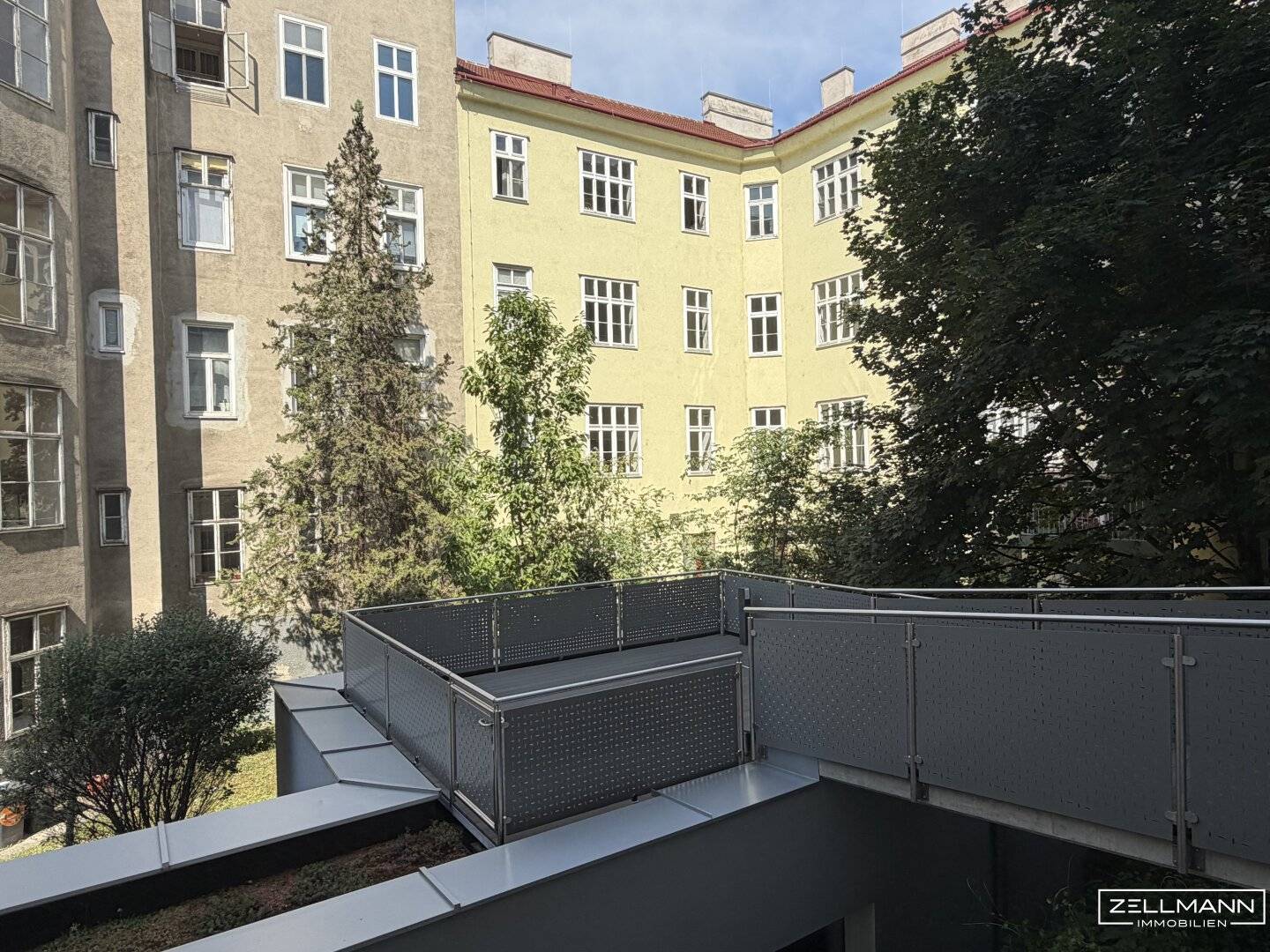 Spacious period apartment with terrace in the sought-after Pratercottage | ZELLMANN IMMOBILIEN