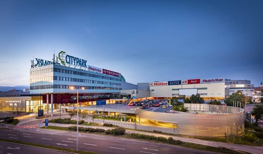 Graz – Center: RENT WITHOUT COMMISSION! STEPPED RENT, PARKING SPACES &amp; REDESIGN POSSIBLE!